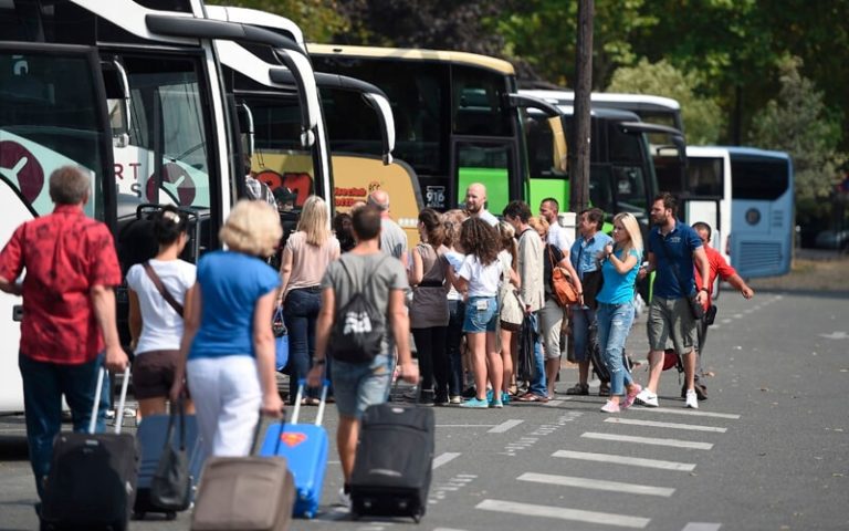 Будьте відкритими для клієнтів і вони будуть іти до Ваших дверей.
