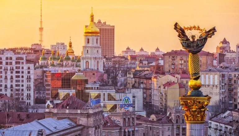Туристичні локації великого міста | Київ і вдень і вночі
